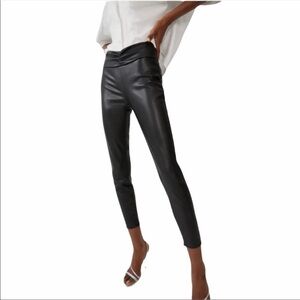 ZARA Black Skinny Faux Leather Pants with zipper ankle detail Size Medium